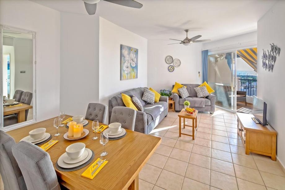 207 Kings Palace Seaview Paphos Esterno foto