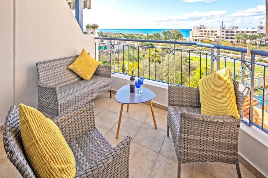 207 Kings Palace Seaview Paphos Esterno foto